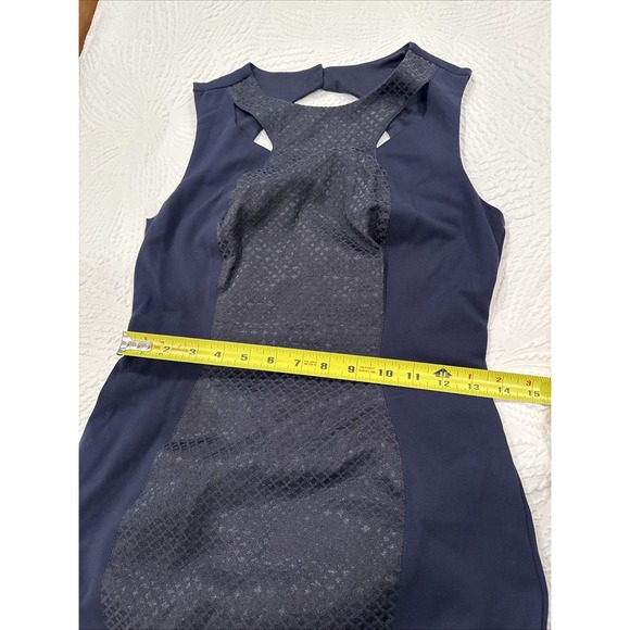 Cache Navy Blue Embroidered Contrast Knit Cutout Sheath Dress Sz 4 Keyhole Back - Picture 8 of 11